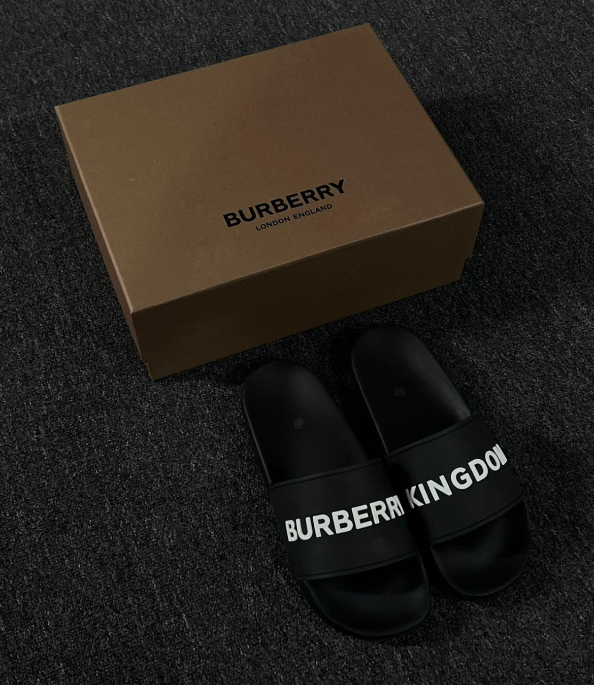 Burberry Classic Logo Slides Balance