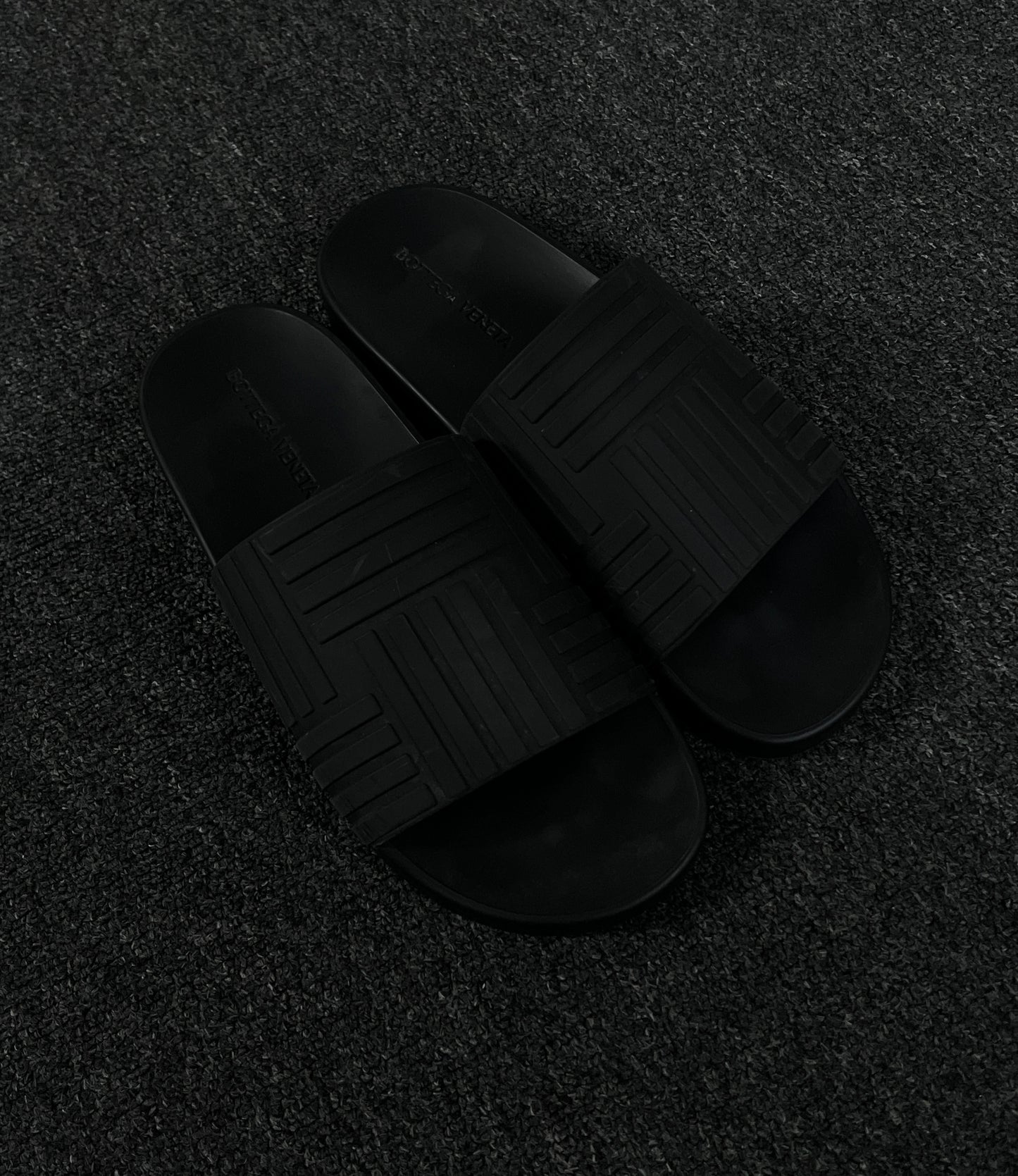 BOTTEGA VENETA LOGO SANDALS SLIDES