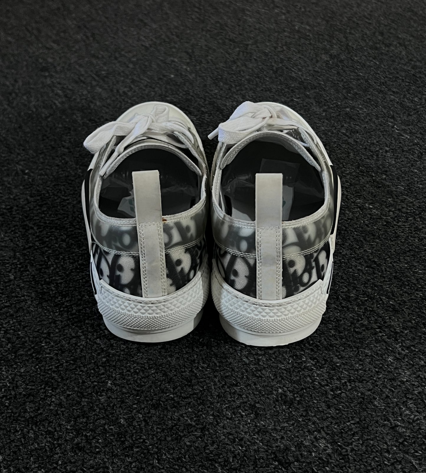 DIOR OBLIQUE B23 LOGO LOW CUT SNEAKERS