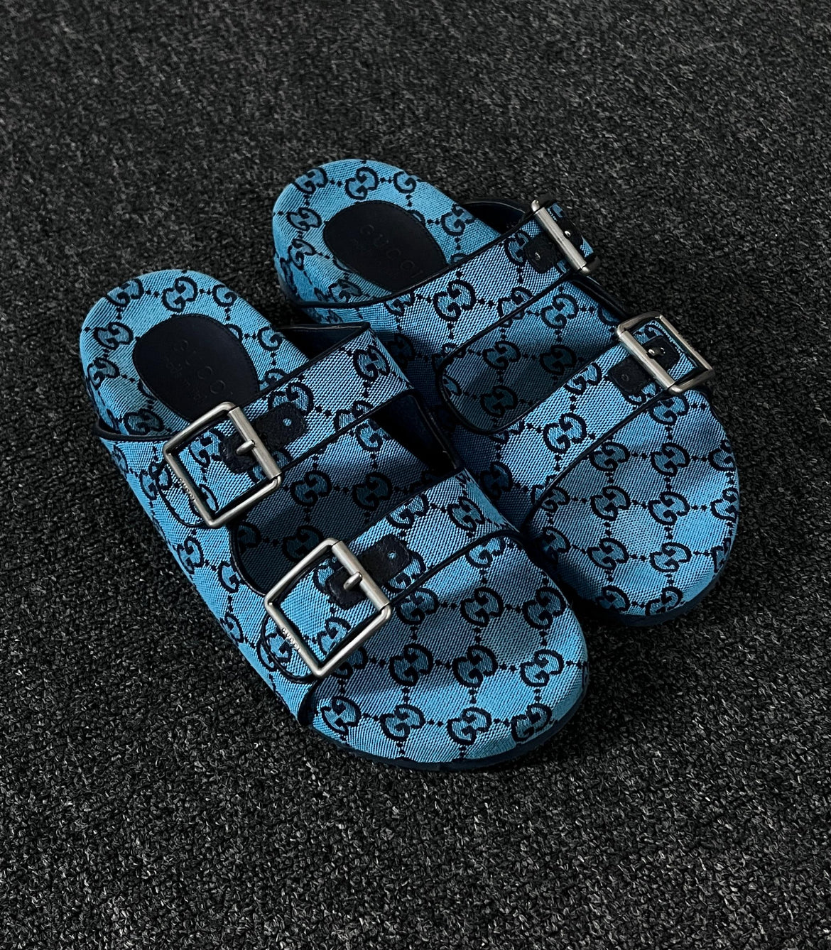 Gucci Classic Logo Slides