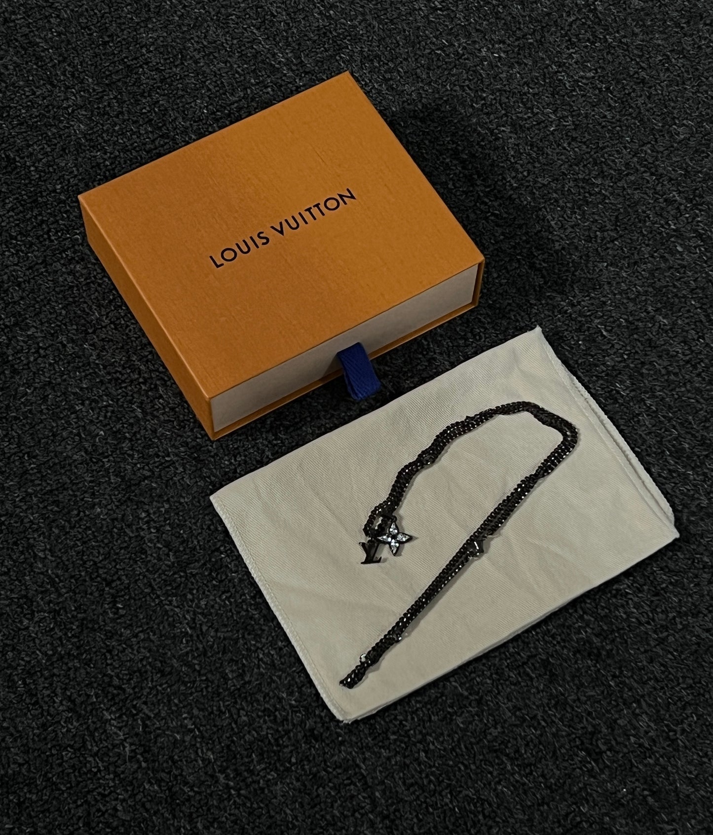 Louis Vuitton Necklane
