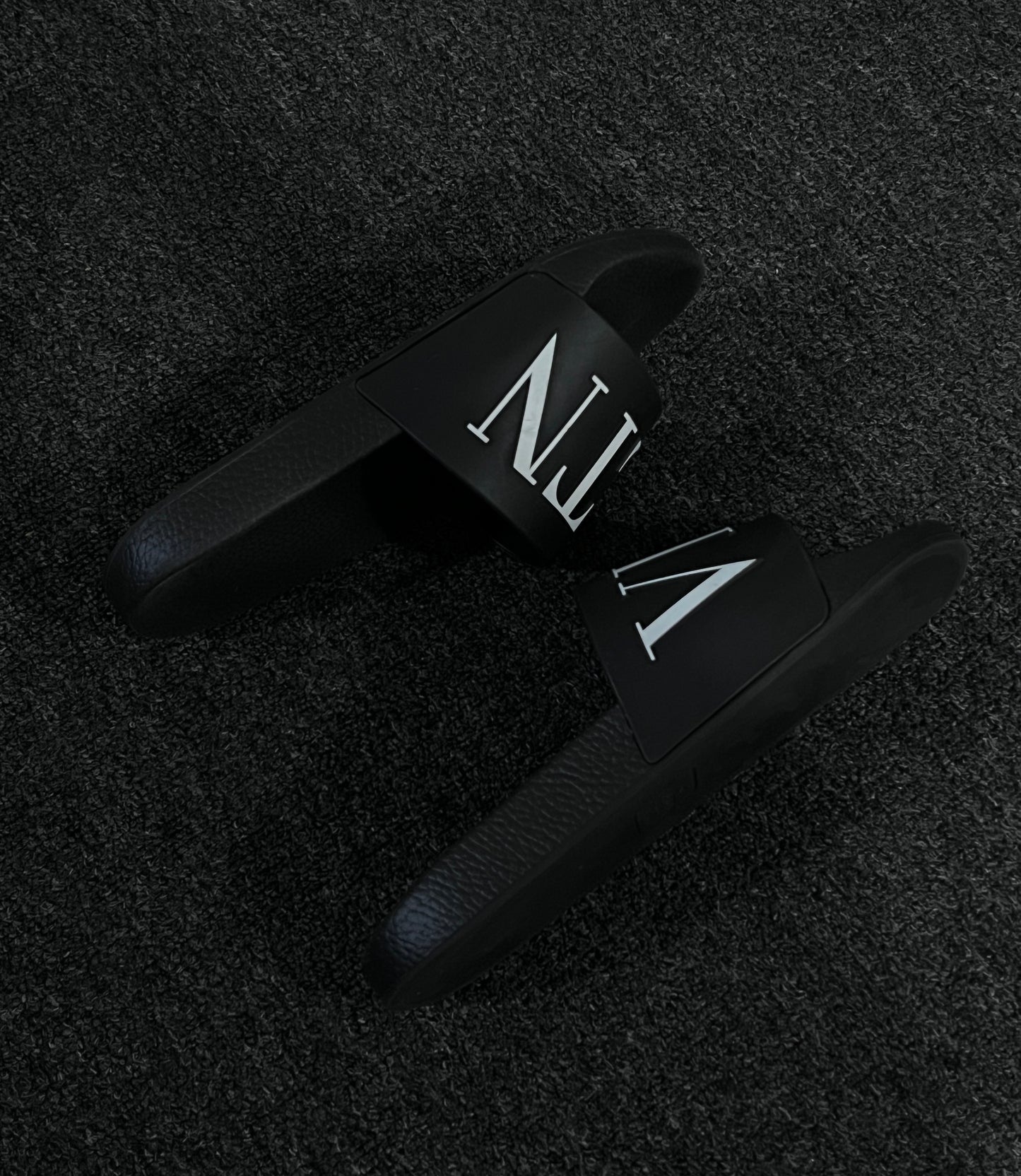 VLTN LOGO SANDALS SLIDES