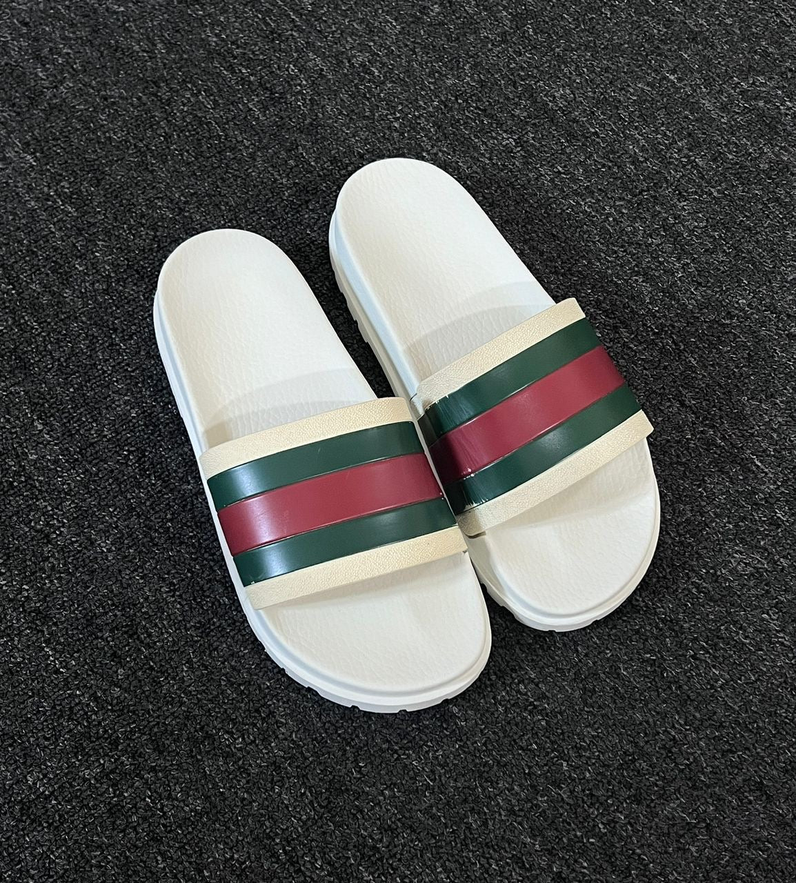 Gucci Classic Logo Slides