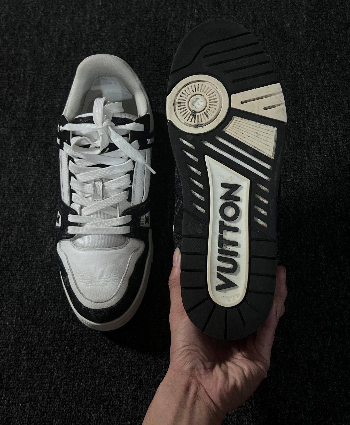 LOUIS VUITTON TRAINER SNEAKERS