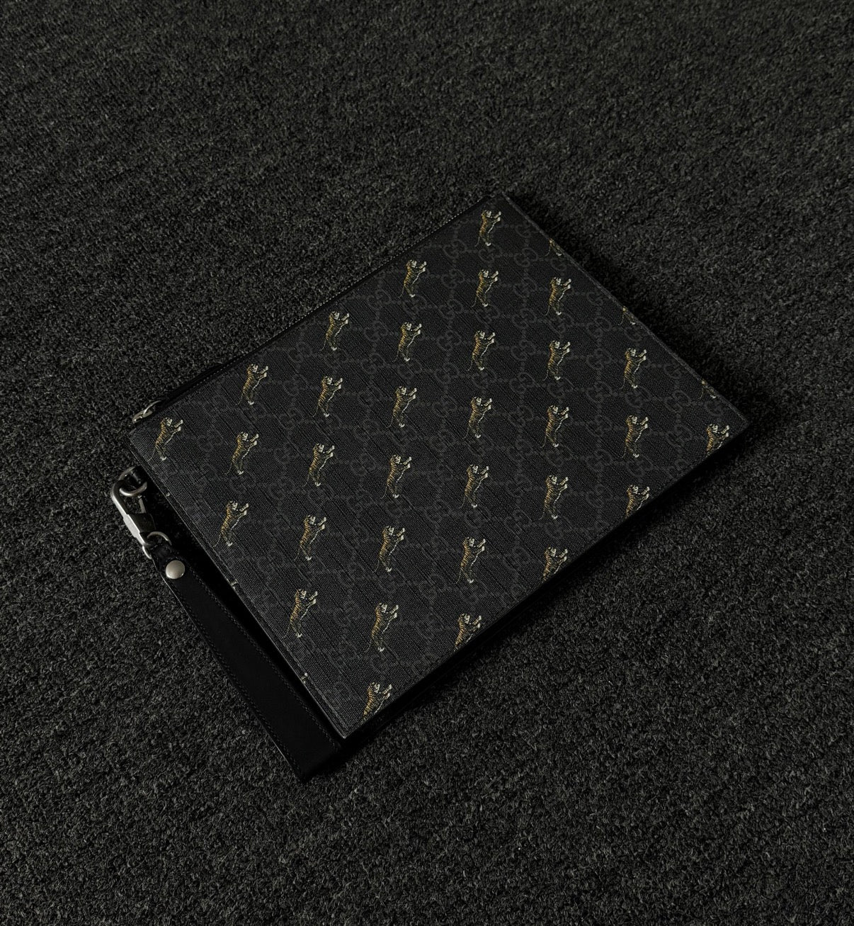 Gucci Classic GG Tiger Logo Clutch Bag