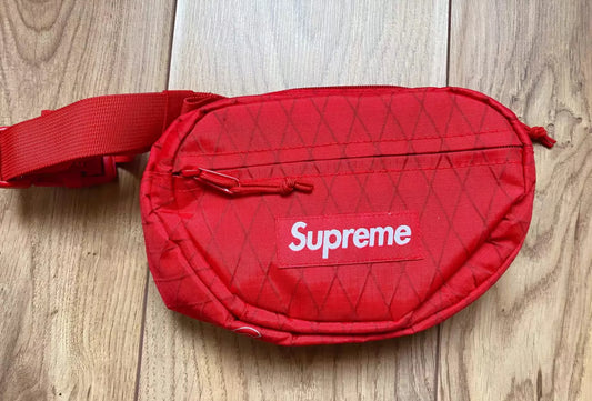 Supreme FW18 Waist Bag Red